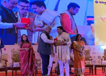 पाञ्चजन्य मिडिया पंचायत महामंथन के मुख्य वक्ता के रूप में सम्मानित।